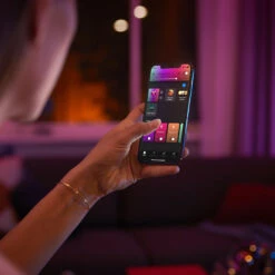 Philips Hue Perifo, Three Spots + Light Bar, Black -Philips Hue Shop 10002276 8