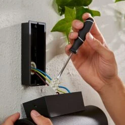 Philips Hue WACA Appear Outdoor Wall Lamp Up/down -Philips Hue Shop 7534178 4