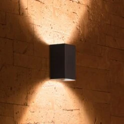 Philips Hue Resonate WACA Up And Downlight Black