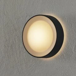 Philips Hue WACA Daylo Outdoor Wall Light Black