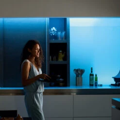 Philips Hue White+Color LightStrip Plus 2 M Base -Philips Hue Shop 7534207 5