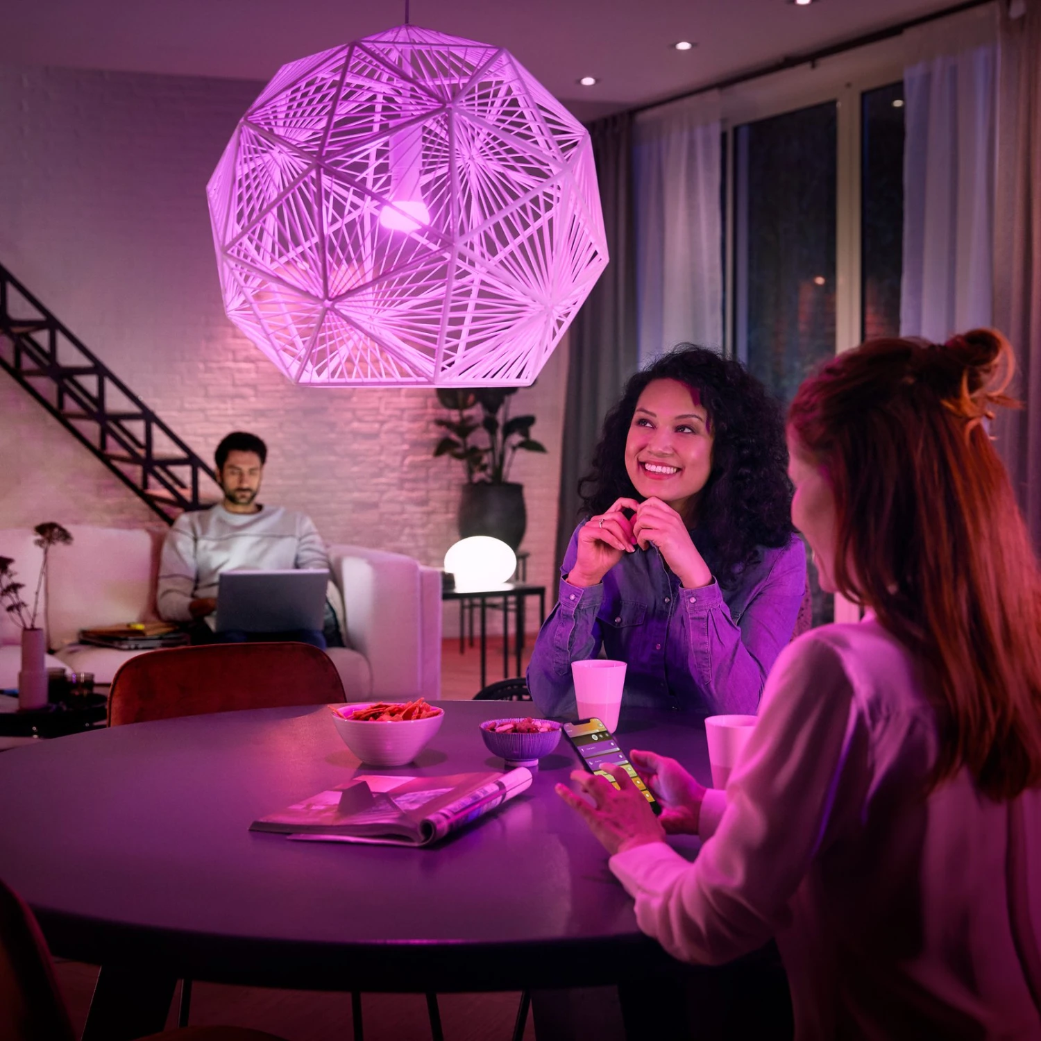 Philips Hue White&Colour LED E27 9W 1100lm 4 Philips Hue White&Colour LED E27 9W 1100lm - Image 2